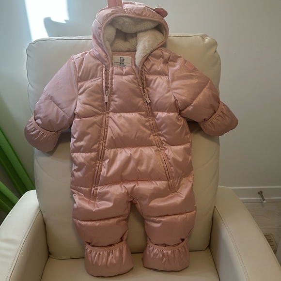 Baby gap snowsuit size 6-12 in baby pink color - Picture 1 of 5